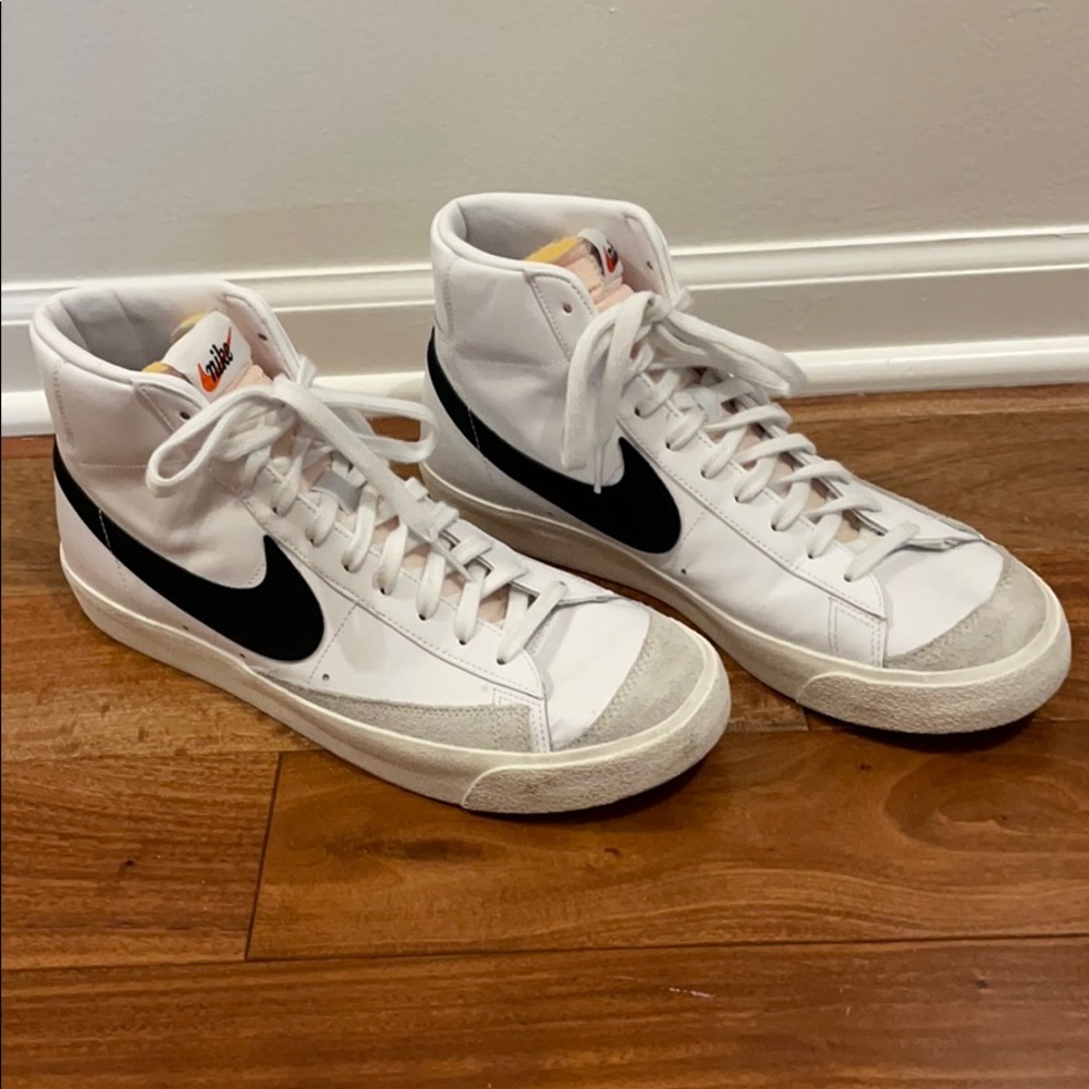 Nike Blazer Mid High Top Classic Sneaker size 12
